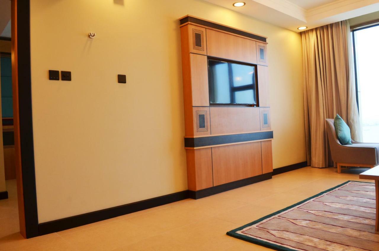 Nooh Tower Apartment Al Hidd Exterior foto