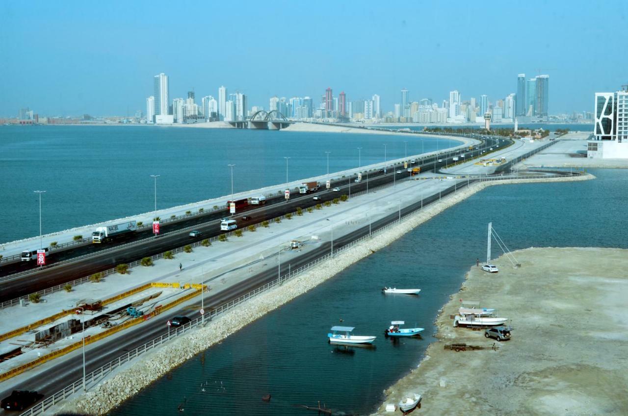 Nooh Tower Apartment Al Hidd Exterior foto