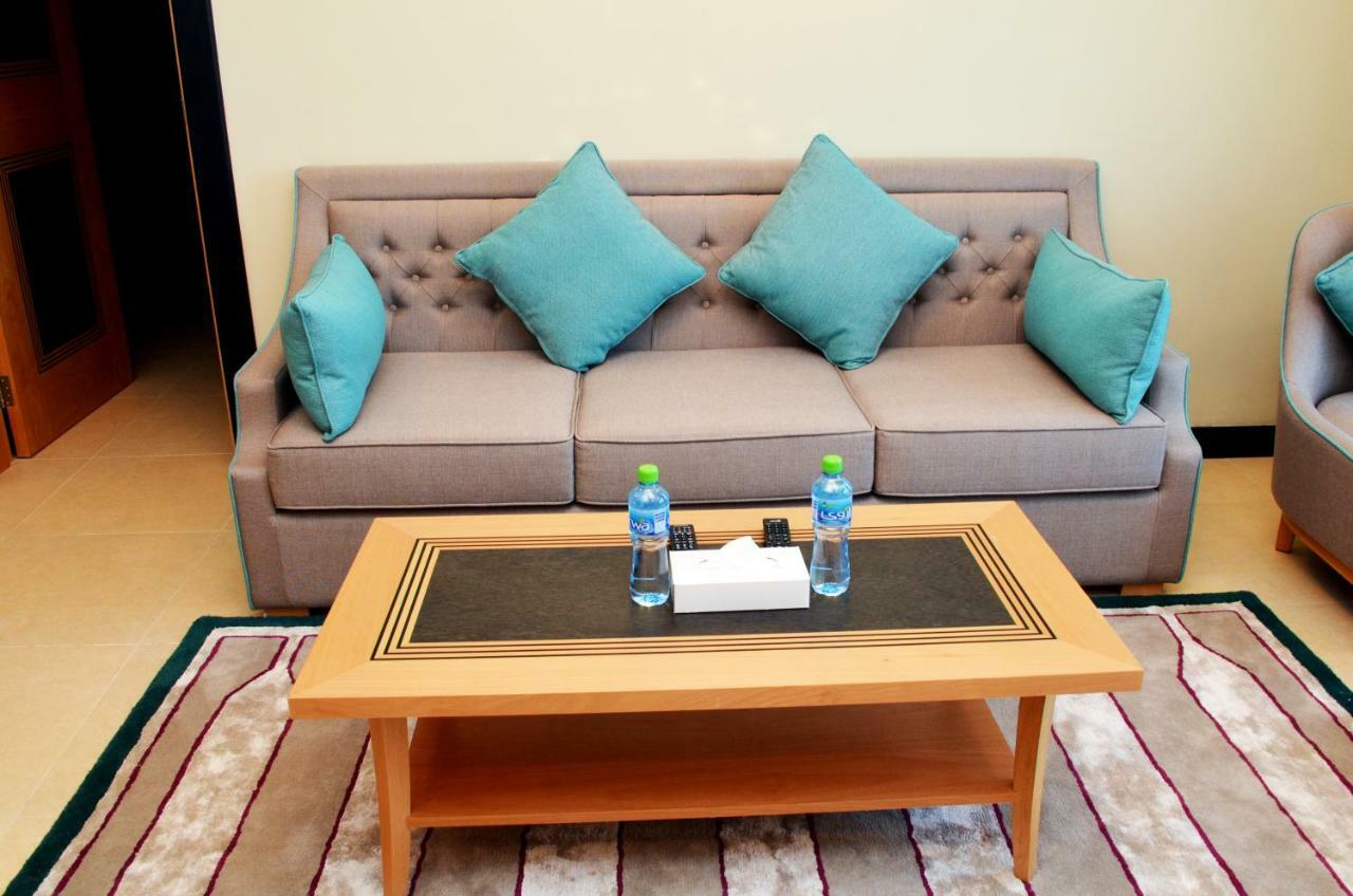 Nooh Tower Apartment Al Hidd Exterior foto