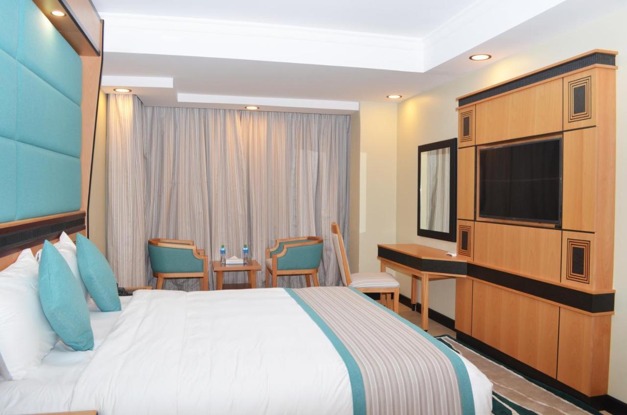 Nooh Tower Apartment Al Hidd Exterior foto